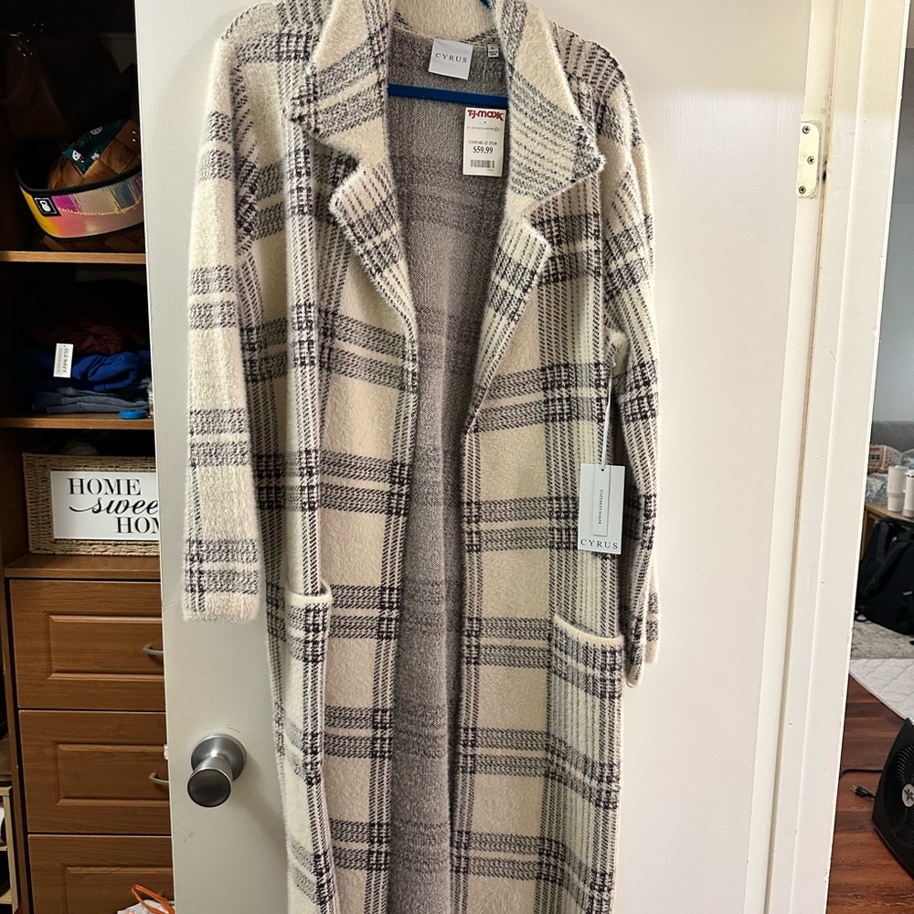 Cyrus Cream and Gray Knit Sweater